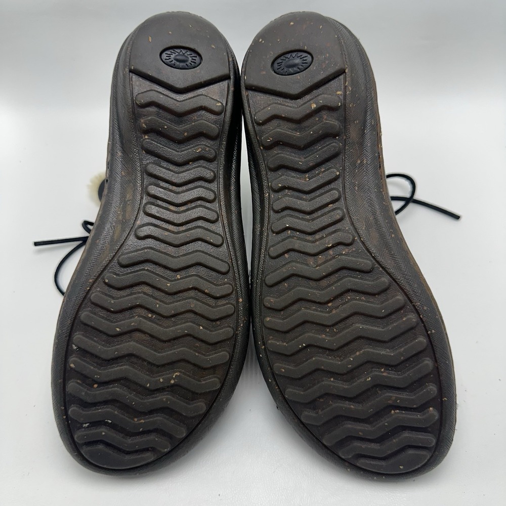 UGG Caspia Boots Black‎ Leather Lined Lace Up Women's Size 10 Booties 1932 - Picture 7 of 8